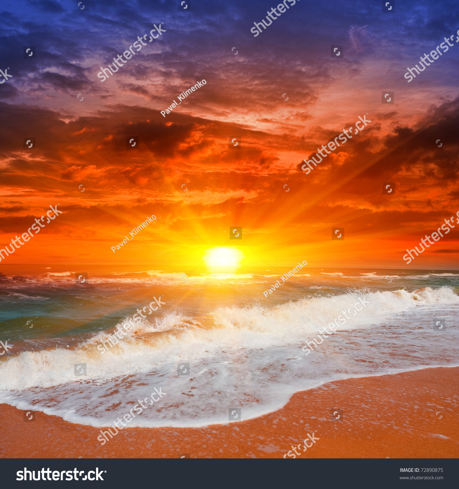 Evening scene with sunset on sea