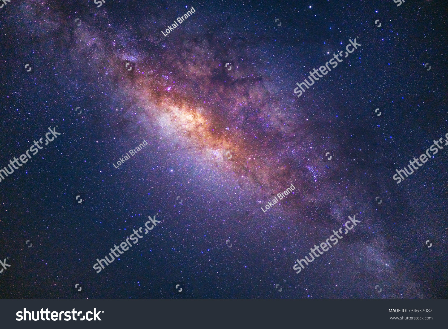 A beautiful milkyway shot on 35mm lens