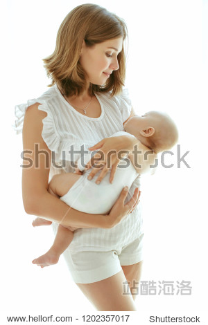 床 小 父母 高加索人 快乐 妈妈 母性 好看 母亲 白色 拉丁语 女 育儿 拥抱 新建 微笑 有吸引力 性格开朗 女孩 正在播放 成人 男 护理 儿童 小 爱 女人 年轻的 孩子 纯 可爱 生活 持有 幸福 西班牙裔 室内 漂亮 童年 健康 新生儿 肖像 卧室 房间 首页 生活方式 健康 宝贝 母乳喂养 家庭 好玩