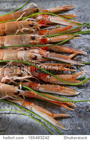 marine product presentation and preparation of the crayfish