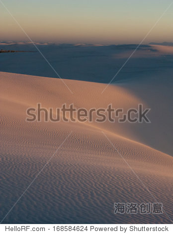gypsum sand dune shapes in white sands national monument, new