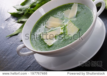 wild garlic soup with parmesan - 图片素材 - 站酷海洛plus正版图片