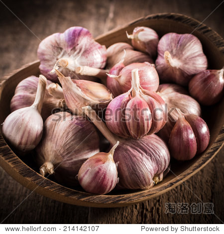 garlic bulb on rustic wooden background - 图片素材 - 站酷海洛
