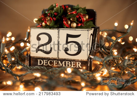 christmas calendar with 25th december on wooden blocks - 站酷