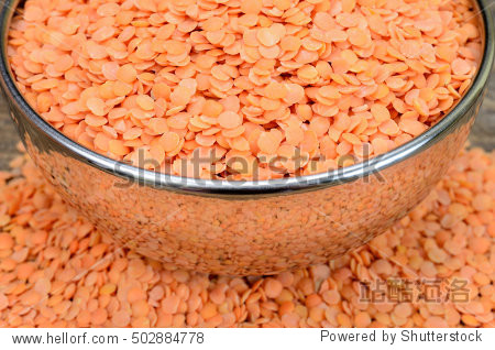 red lentil in bowl on wooden table - 图片素材 - 站酷海洛plus正版