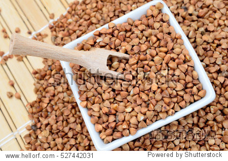 brown buckwheat on wooden table - 站酷海洛正版图片, 视频, 音乐