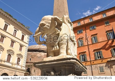 elephant marble statue in front of santa maria sopra minerva