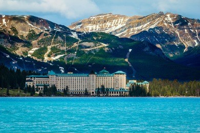 chateau lake louise in banff national park
