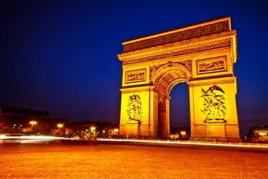arc de triomphe de l'etoile on dusk, paris