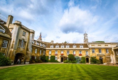 the photo of university of cambridge