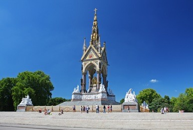 the albert memorial in london's hyde park