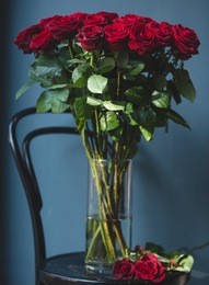 red roses in vase