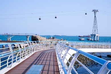 songdo skywalk in busan, south korea