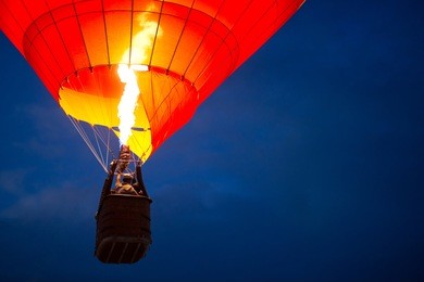 air balloon in the evening sky