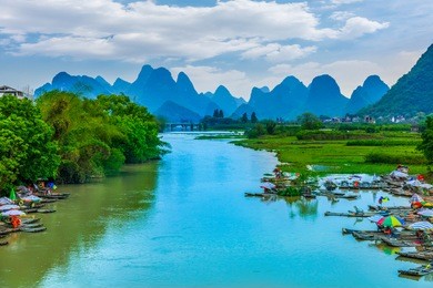 the beautiful landscape of the lijiang river in guilin