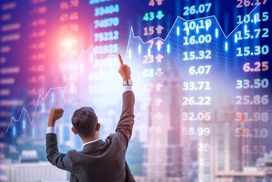 investor traders have successful at the stock exchange electronic board