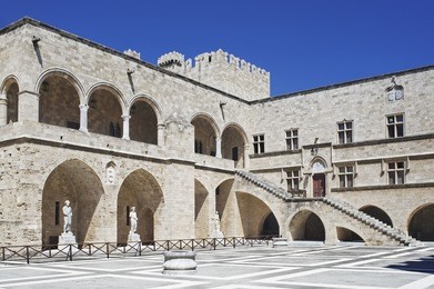 grand master's palace in rhodos city