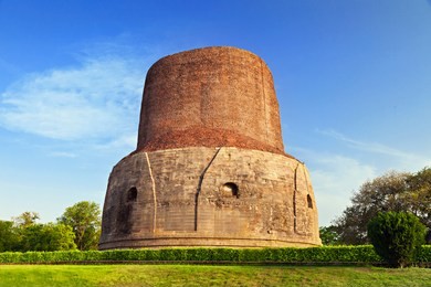 dhamekh stupa in sarnath, varanasi, india