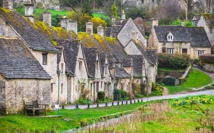 traditional cotswold stone cottages, arlington row, bibury, gloucestershire, england