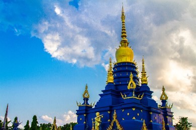 wat rong suea ten, blue temple, chiang rai, thailand