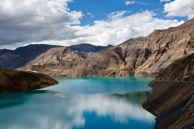 yamdrok lake, one of the sacred lakes in tibet, china