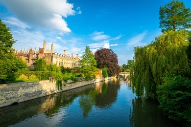 cambridge city on the river cam, england