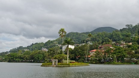 kandy, sri lanka - lake kandy