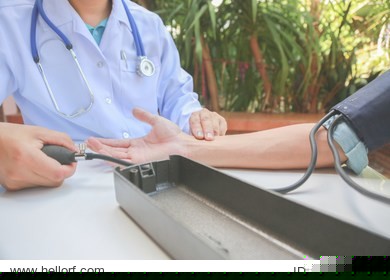 doctors are encouraging patientson doctors table in hospital. to have the power to fight off illness.