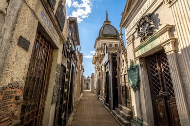 recoleta cemetery - buenos aires, argentina