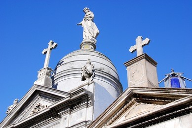 statues in la recoleta cemetery is a famous cemetery located in the exclusive recoleta neighbourhood of buenos aires, argentina. it contains the graves of notable people, including eva perÃ?Â³n.