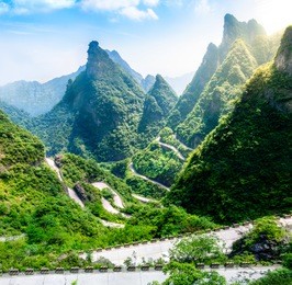 tongtian road to tianmen mountain