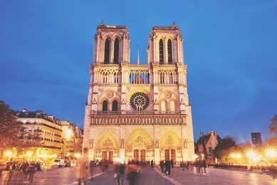 notre-dame de paris front view at night