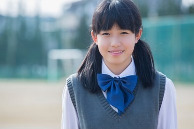 japanese schoolgirls to stand still