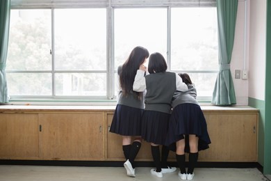 japanese students of the window