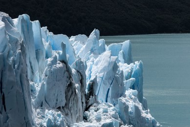 detail of the glacier.