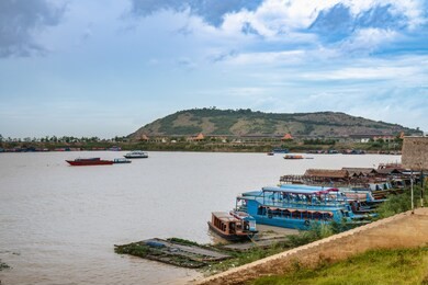 attractions at river tonle sap refers to a seasonally inundated freshwater lake in cambodia