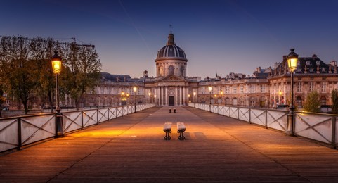 sunrise at the pont des arts