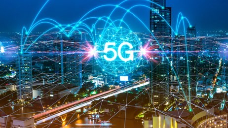 5g network digital hologram and internet of things on city background.5g network wireless systems.