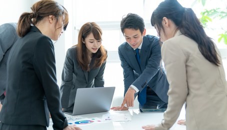 group of business person in the meeting room.