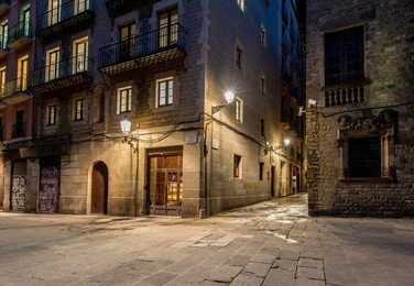 empty street of barri gotic at night, barcelona
