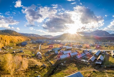 panoramic view of autumn trees in xinjiang hemu，hemu river hemu village xinjiang china 
