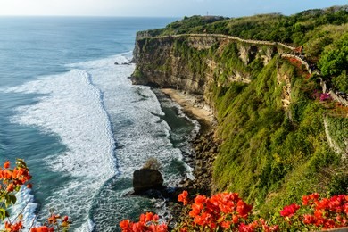 pura uluwatu temple at sunset, uluwatu, bali, indonesia
