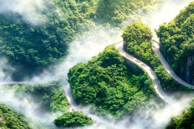 tongtian road to tianmen mountain, 99 dangerous curve, zhangjiajie national forest park.