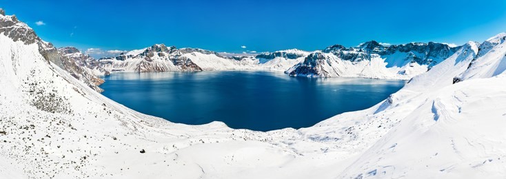 heaudio-videoen pool panorama of changbai mountain of china.
