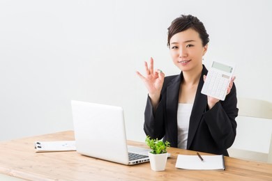 gesture of the businesswoman