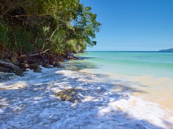 mamutik island beach without any person