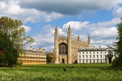 kings college chapel springtime at kings college chapel in cambridge, uk.