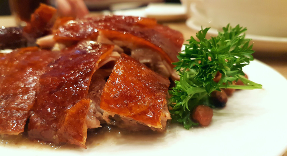 traditional hong kong style roasted duck 