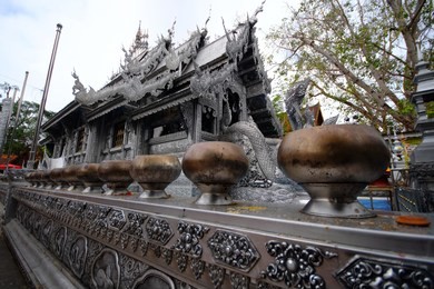 wat si suphanwat si suphan (si suphan temple) is located on wualai road, tambon hai ya, amphoe mueang of chiang mai province. it was built in the reign of king mueang kaeo of mangrai dynasty in 1500 (