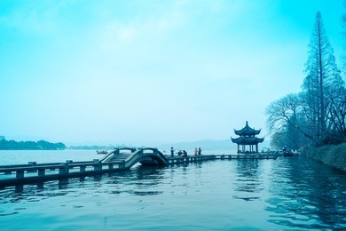the beautiful west lake in hangzhou,china
